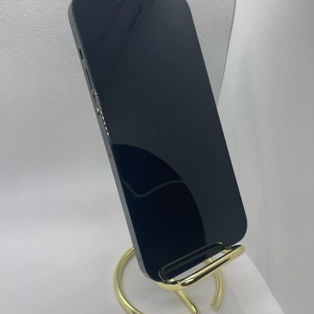 Apple iPhone in Elegant Green